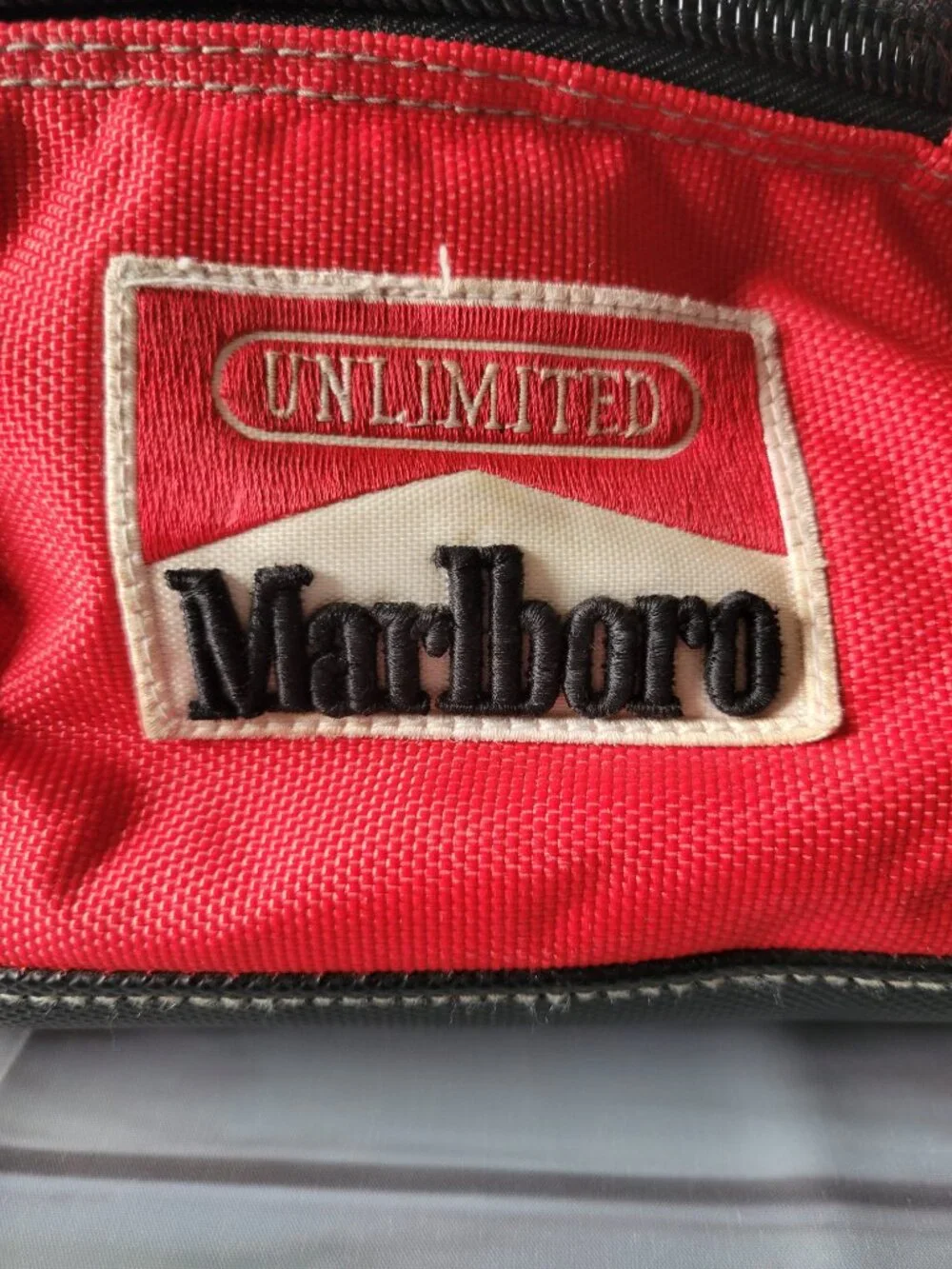 Vintage 90s Marlboro Unlimited Insulated Cooler Picnic Beach Bag Heavy Duty